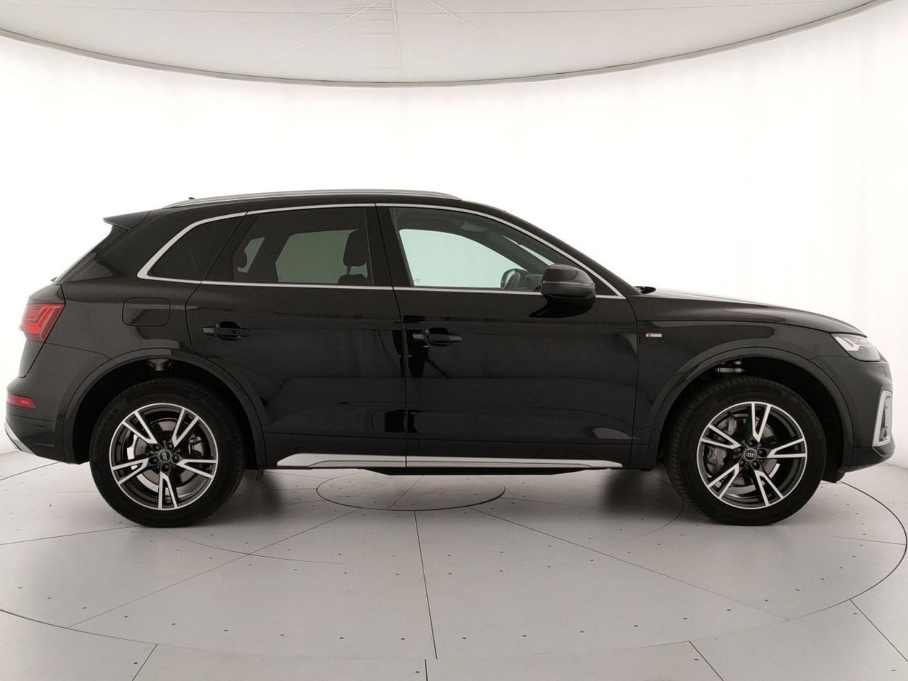 Audi Q5 40 2.0 tdi mhev 12v quattro s-tronic