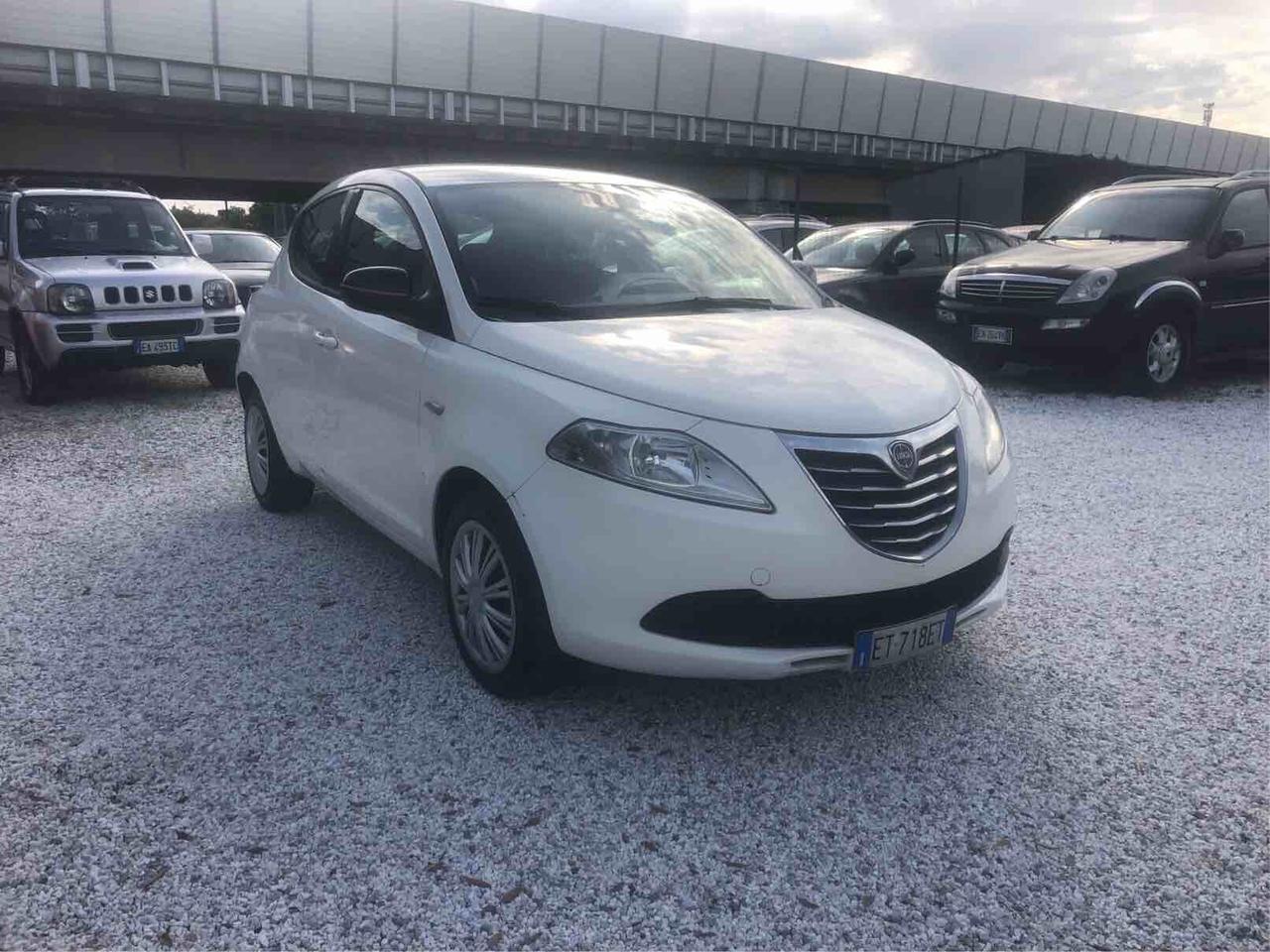 LANCIA YPSILON - GPL - PER NEOPATENTATI - ECOSHIC