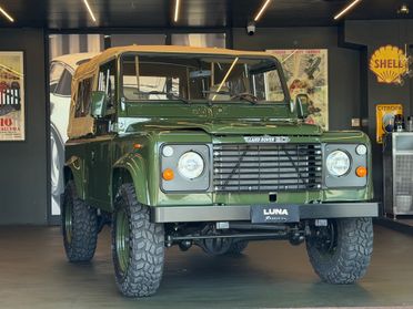 Land Rover Defender 90 diesel Soft-top 19J
