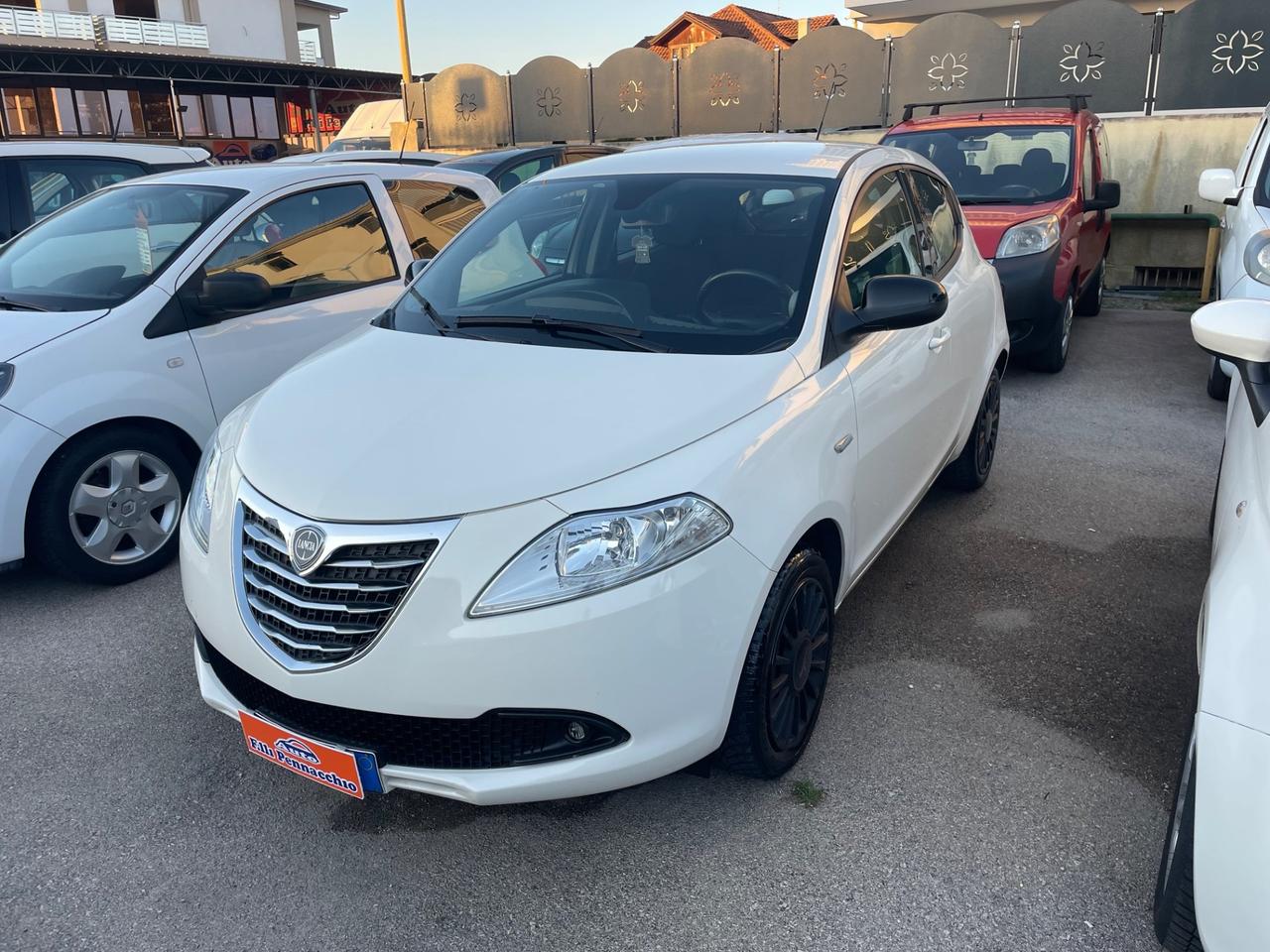 LANCIA YPSILON 1.3 DIESEL 95 (CV) 2013