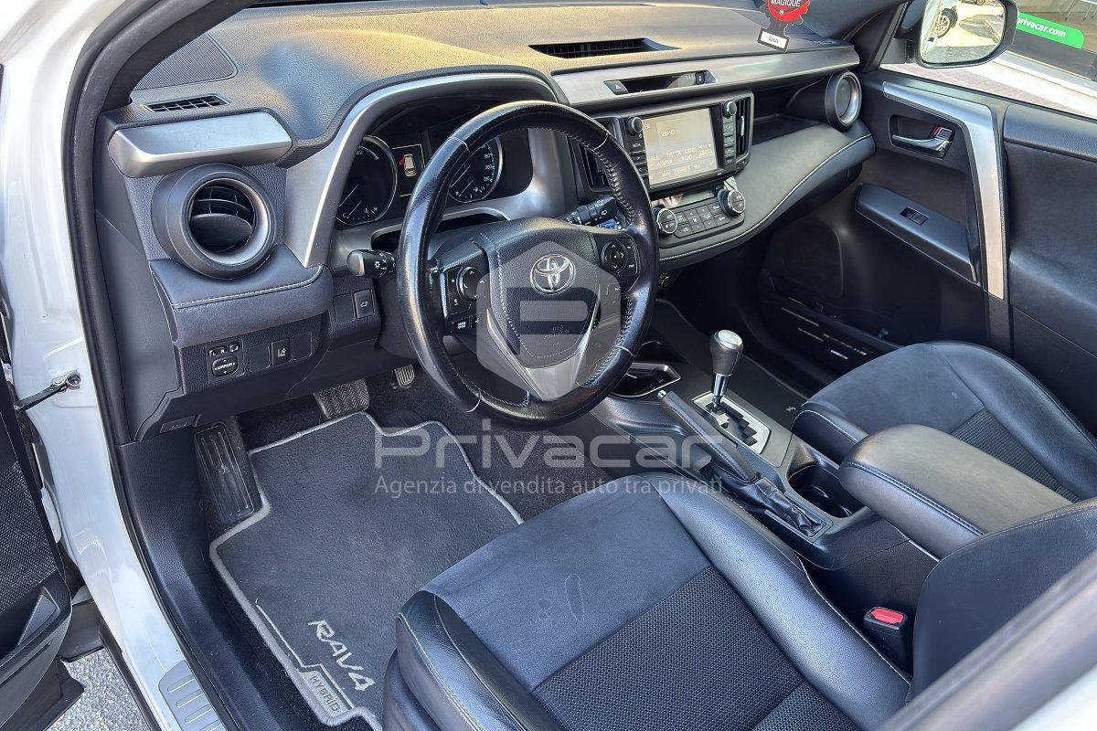 TOYOTA RAV4 2.5 Hybrid 2WD Style