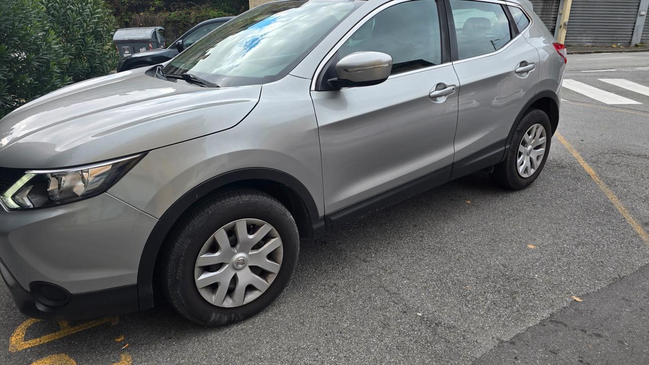 Nissan Qashqai 1.5 dCi DPF Tekna