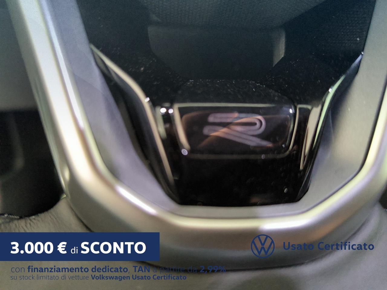 Volkswagen Golf 1.5 etsi r-line plus 150cv dsg