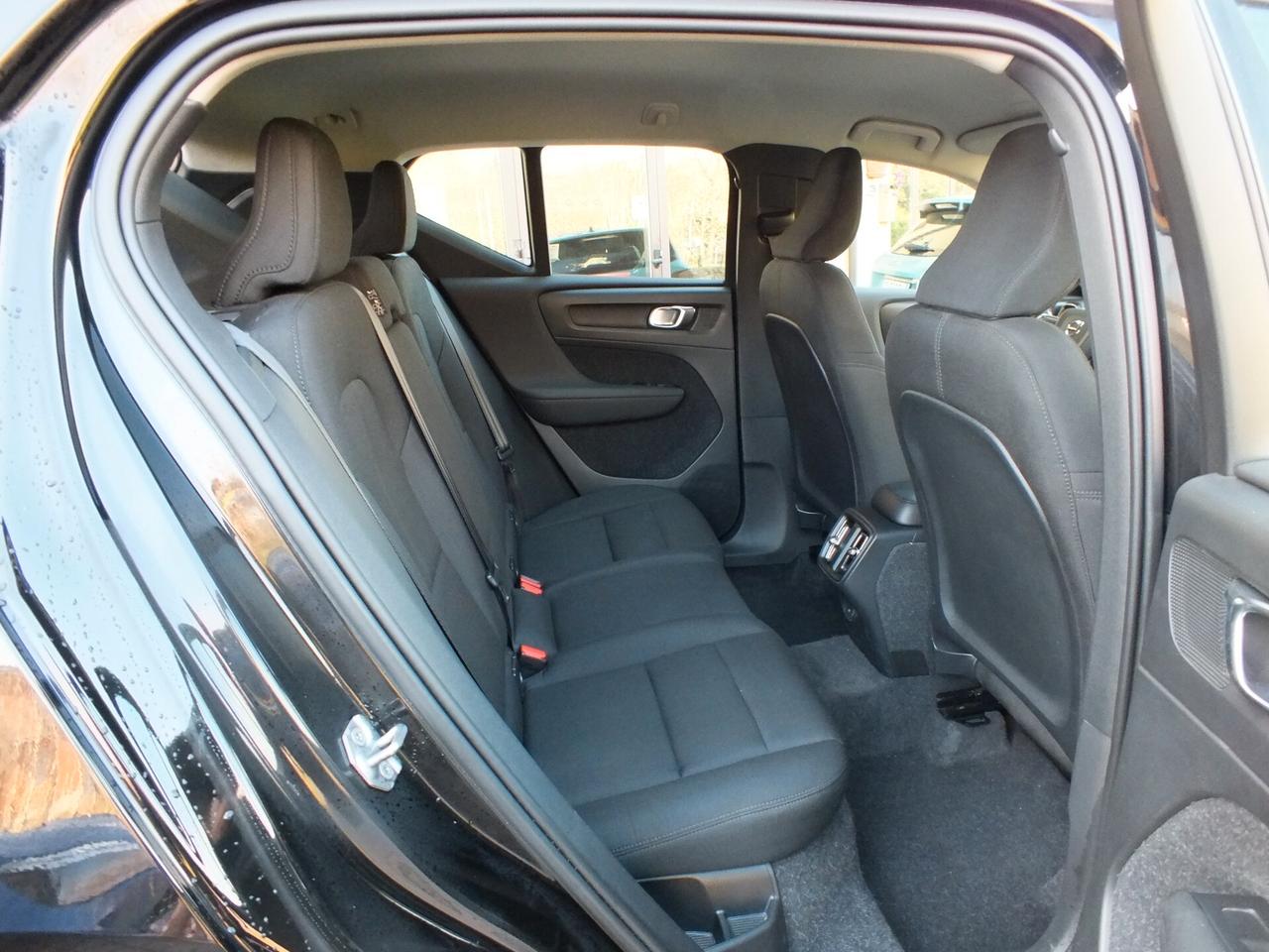 Volvo XC40 D3 150 CV AUTOCARRO N 1 IVA DETRAIBILE.