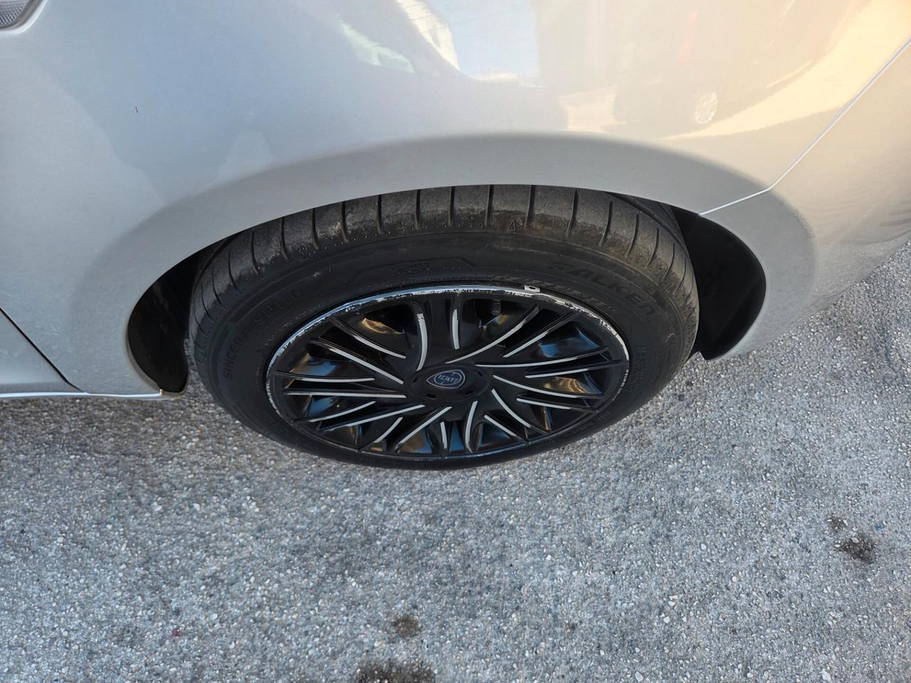 LANCIA YPSILON ANNO 2018 1.2 BENZ GPL KM 120000 CERTIF