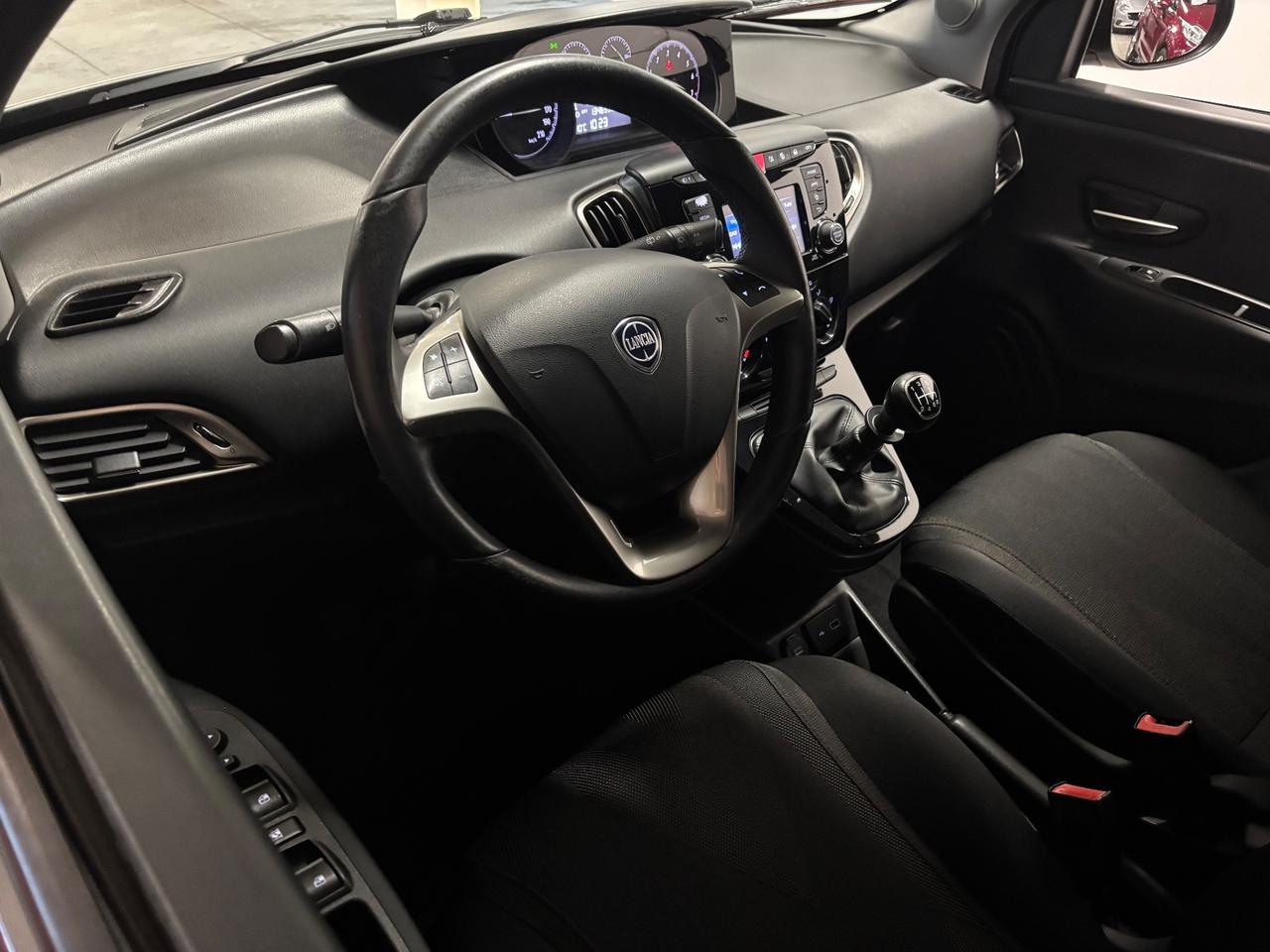 Lancia Ypsilon 1.0 | HYBRID GOLD | OK NEOPATENTATI