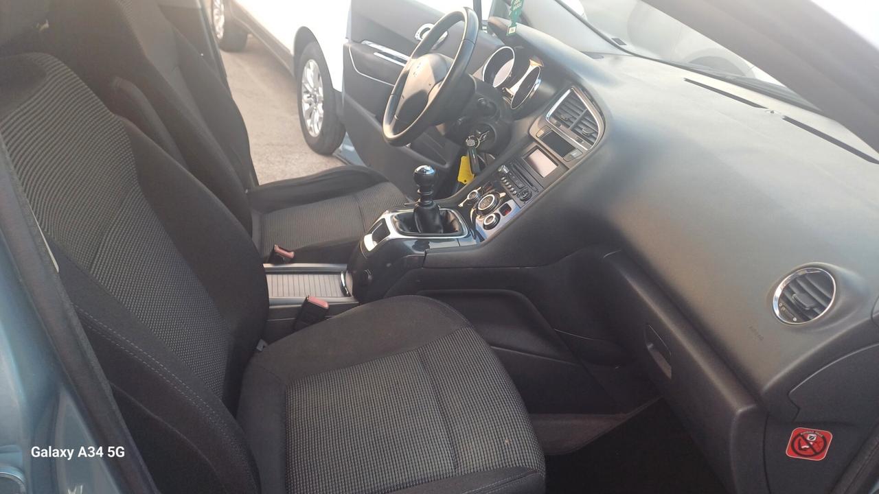 Peugeot 5008 1.6 HDi 112CV Tecno