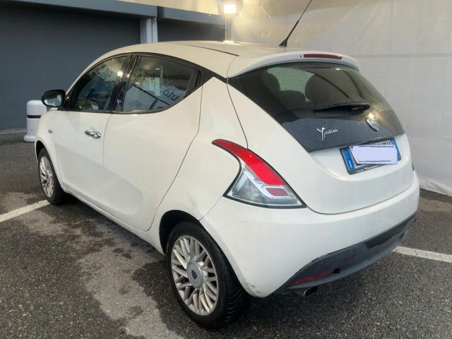 LANCIA Ypsilon 1.2 69 CV 5 porte Gold