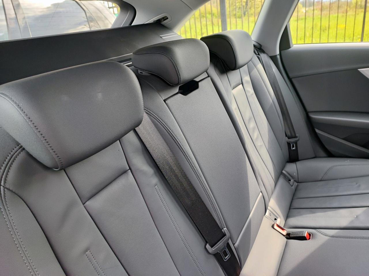 Audi A4 Avant 40 TDI quattro S tronic line edition