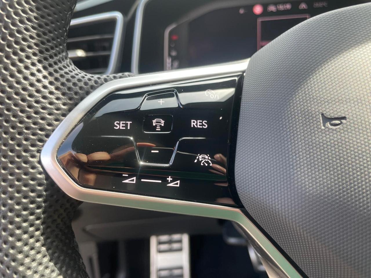 Volkswagen T-Roc 2.0 TDI SCR 150 CV DSG R-Line