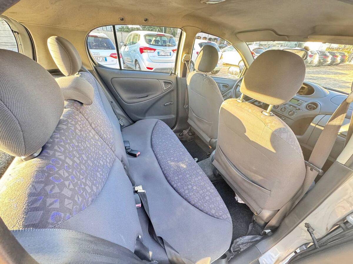 Toyota Yaris 5 Porte 1.3 Luna 5p