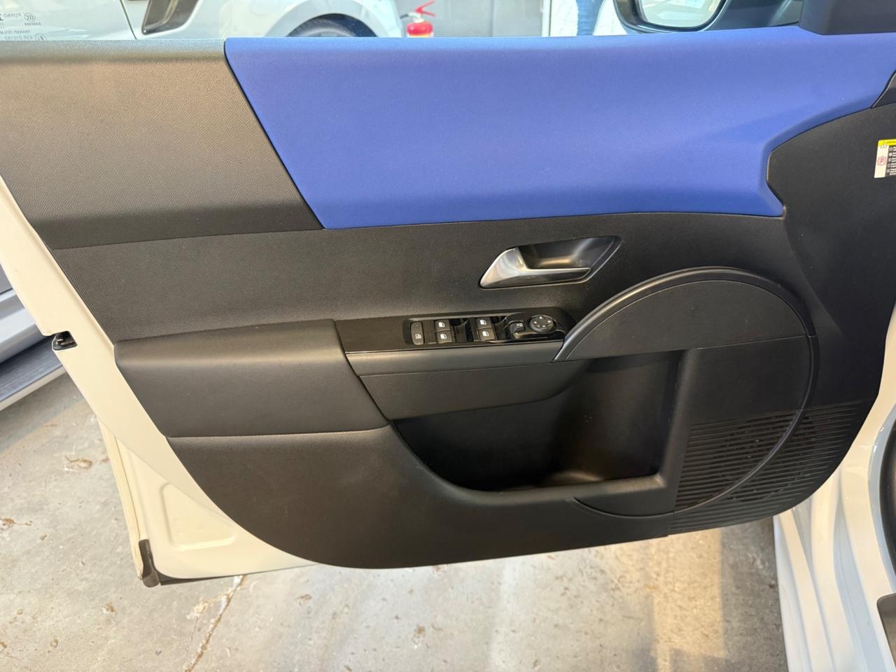 Lancia Ypsilon 54 kWh HF