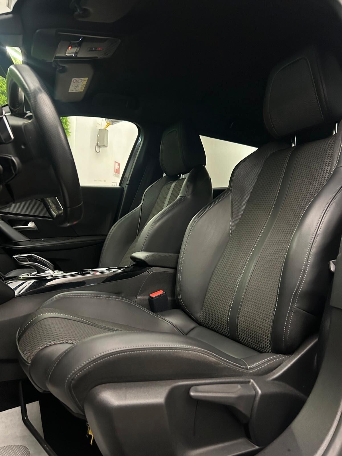 Peugeot 2008 PureTech 130 S&S GT Pack