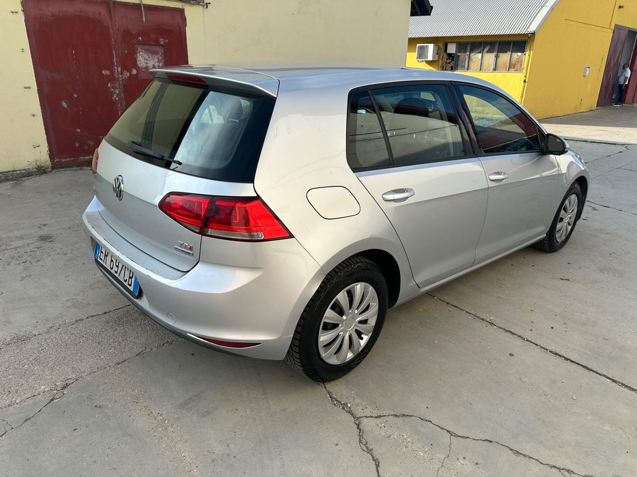 Volkswagen Golf 1.6 TDI 5p. Trendline - 2013