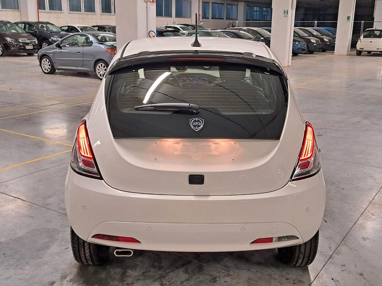 Lancia Ypsilon 1.0 FireFly Hybrid Platino Km. 0 (466)