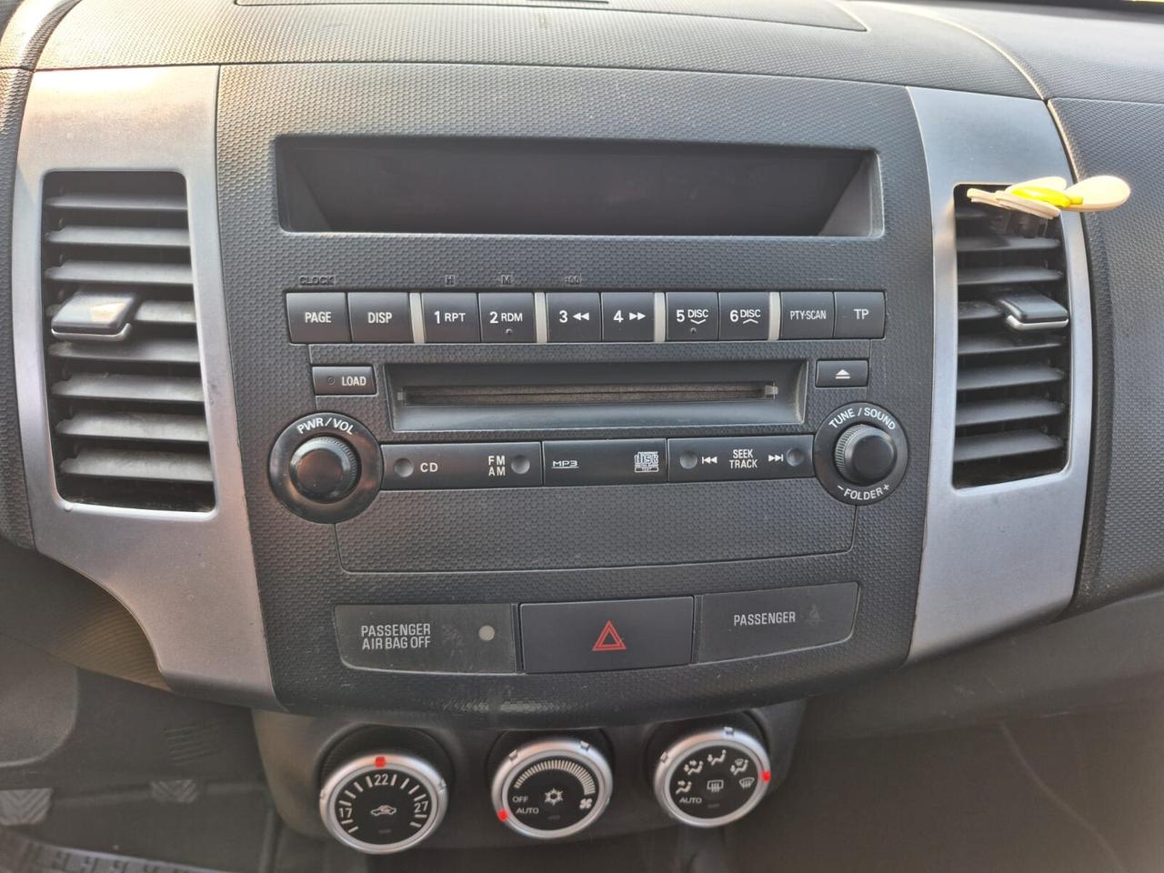 Mitsubishi Outlander 2.0 Intense