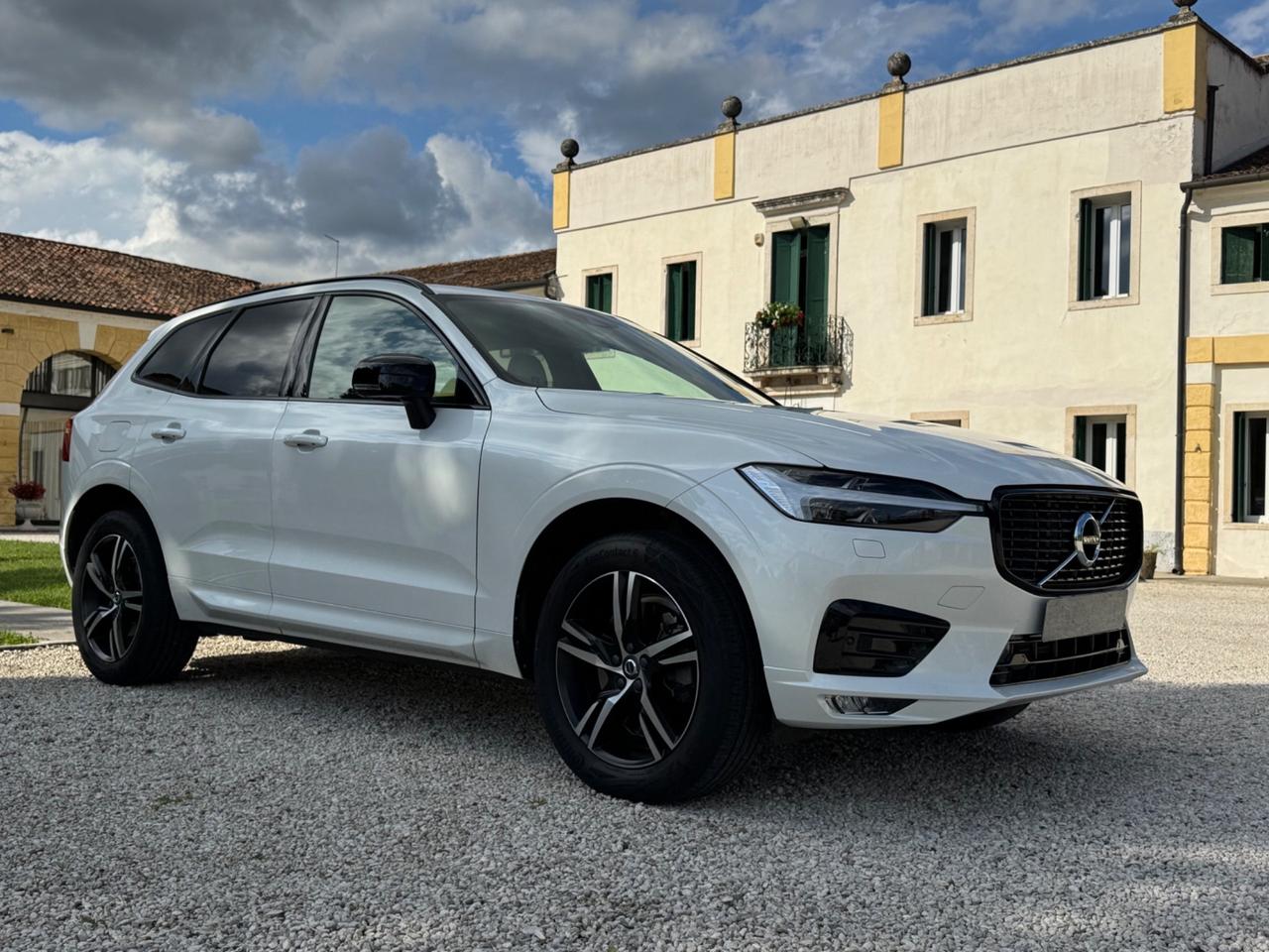 Volvo XC 60 XC60 B4 Geartronic R-design