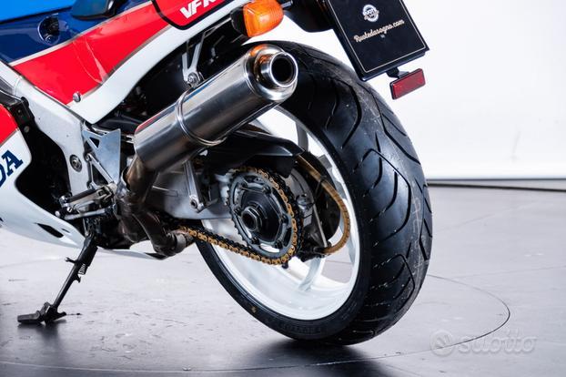 Honda vfr 750 r (rc30) ala oro - 1988