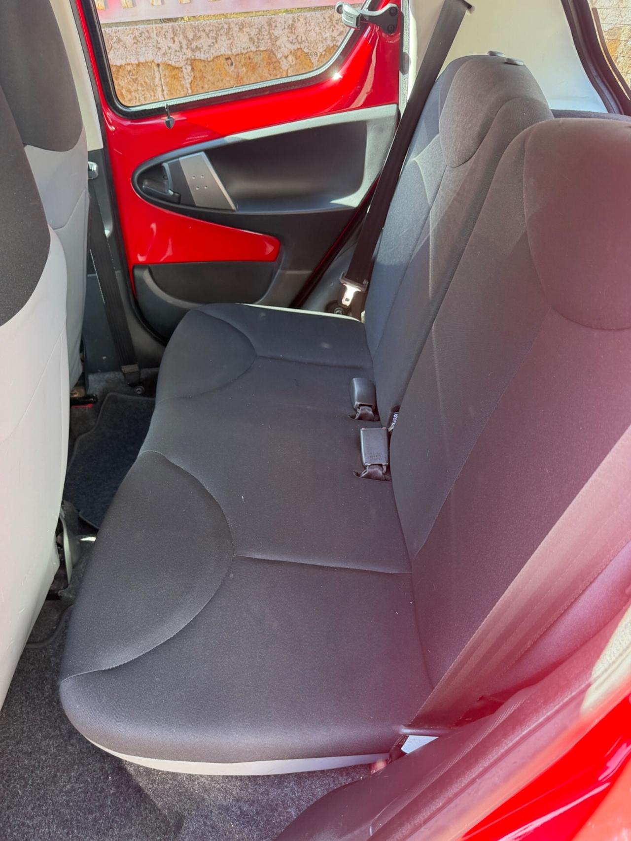 Toyota Aygo 1.0 12V VVT-i 5 porte Active Connect