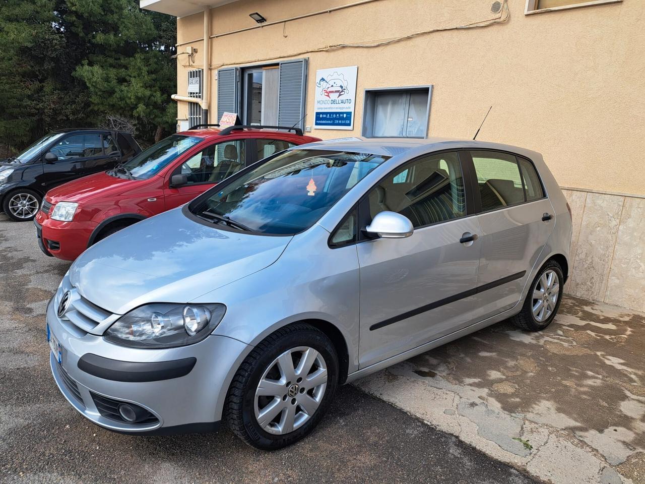 Volkswagen Golf Plus 1.9 TDI 5p-doppi gomme