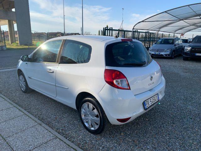 RENAULT Clio 1.2 16V 3 porte Live!