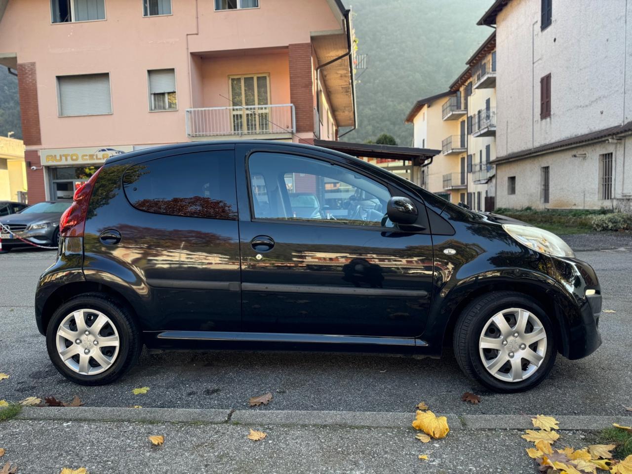 Peugeot 107 1.0 5p. Superga - NEOPATENTATI - GOMMATA NUOVA - PROMO