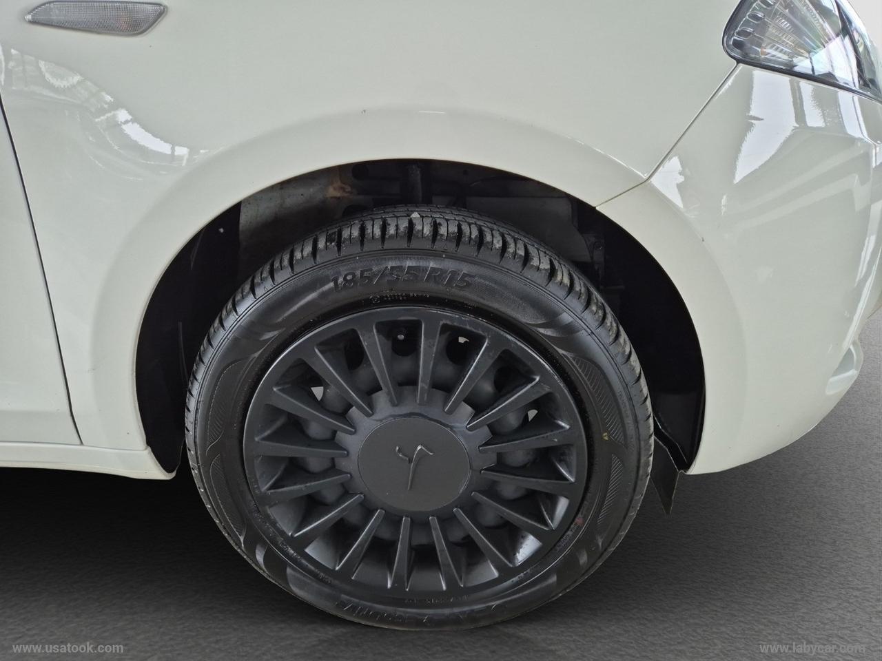 LANCIA Ypsilon 1.0 FireFly 5p. S&S Hybrid LANCIA YPSILON 1.0 HYBRID