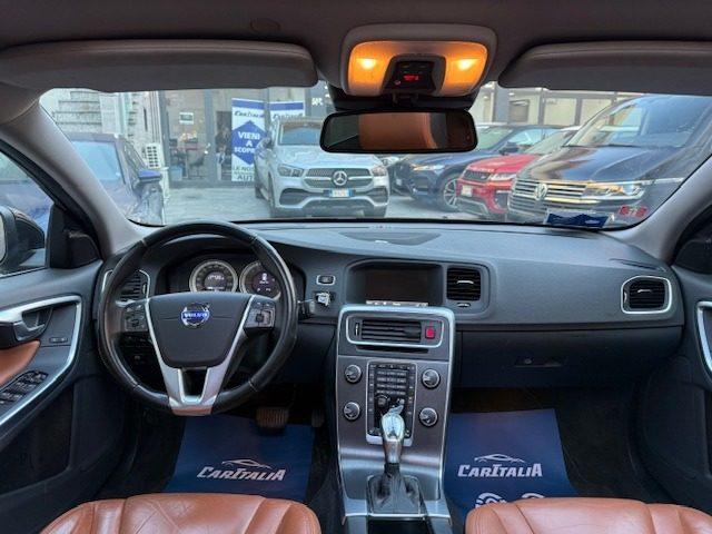 VOLVO V60 D5 Geartronic Momentum TETTO PANORAMICO