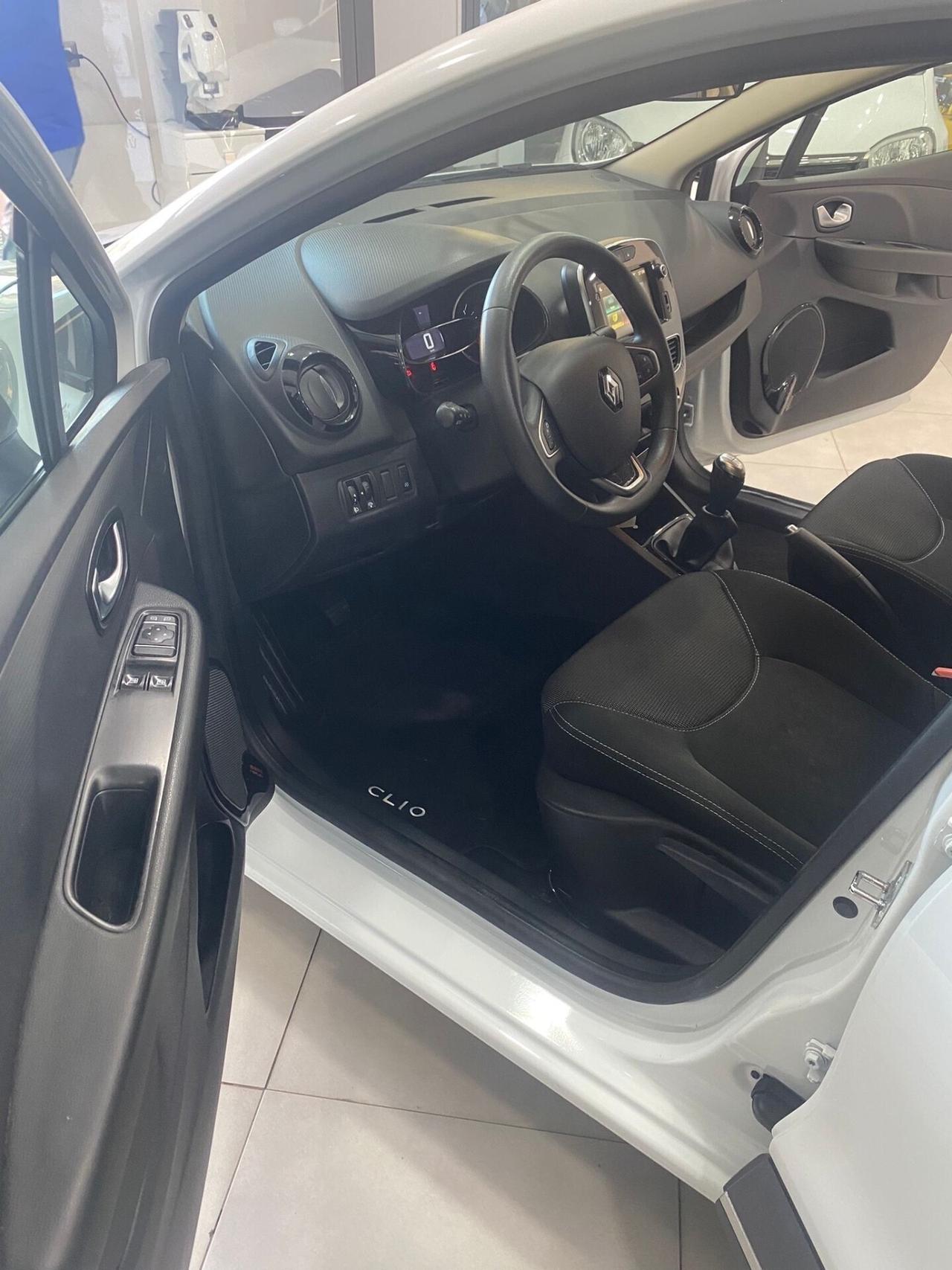 Renault Clio Business berlina 2 volumi