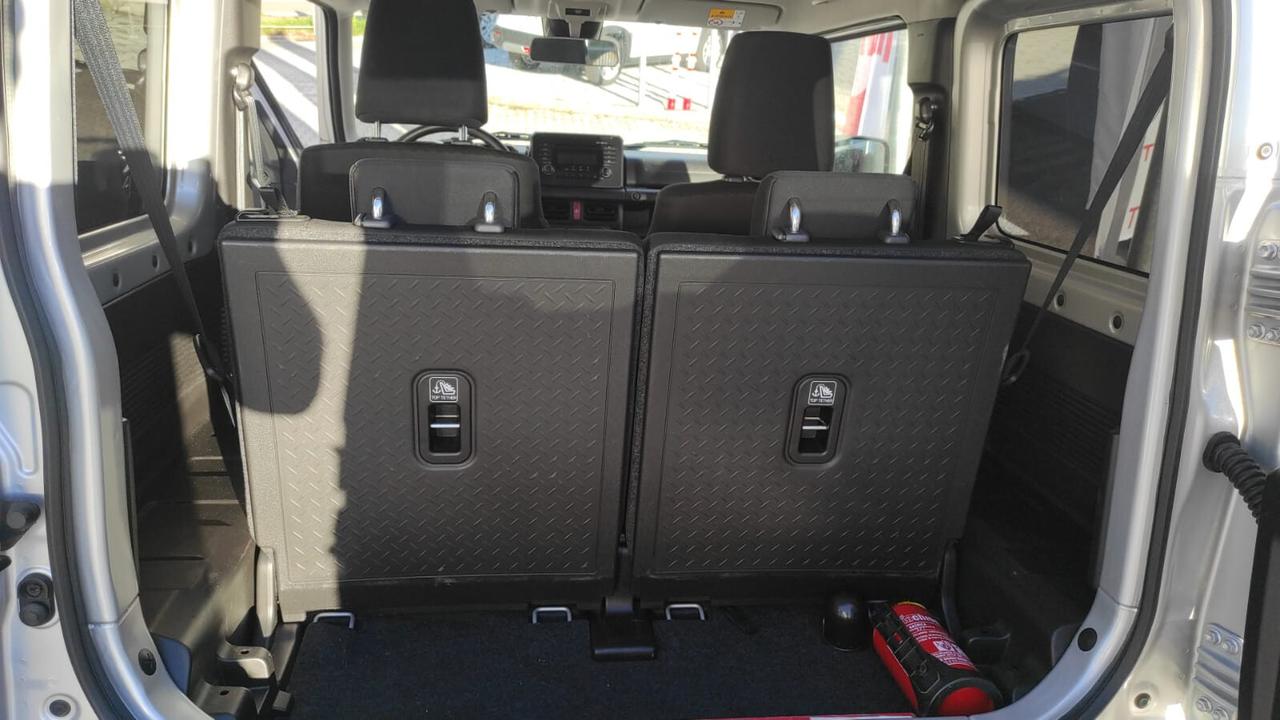 SUZUKI JIMNY 1.5 BENZINA 102CV 4X4 GANCIO TRAINO