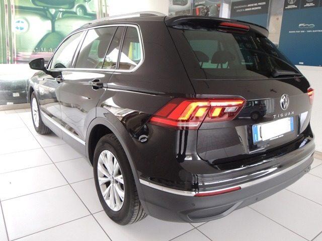 VOLKSWAGEN Tiguan 2.0 TDI 150 CV SCR DSG Life