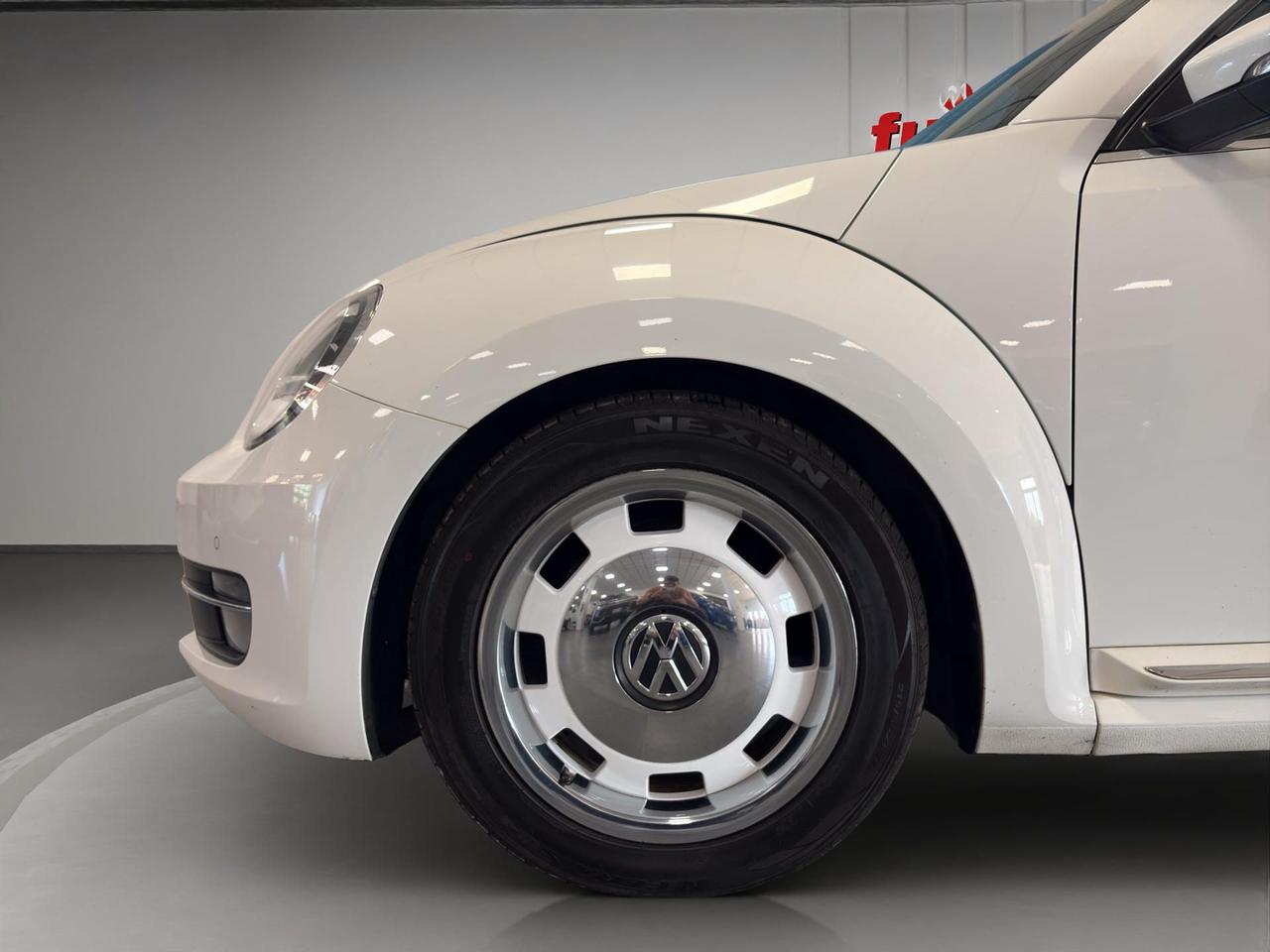 Volkswagen Maggiolino 1.6 tdi Design 105cv