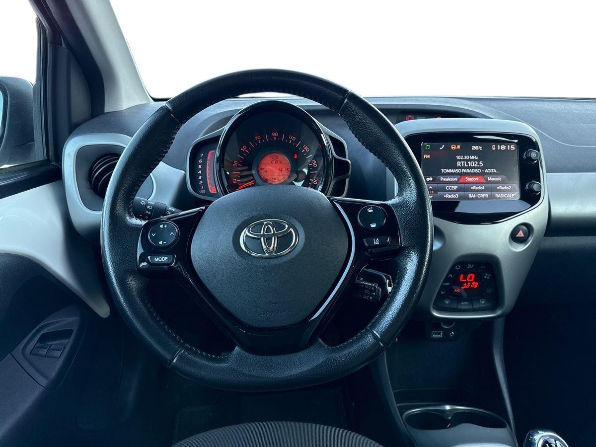 TOYOTA Aygo II 2014 - Aygo 5p 1.0 x-play my15