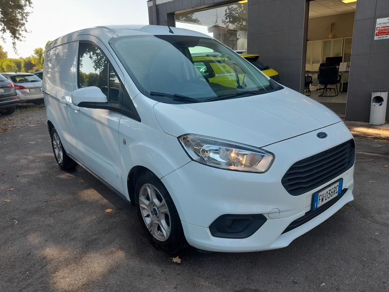 Ford Transit Courier 1.5 TDCi 100CV Van TITANIUM NAVIGATORE