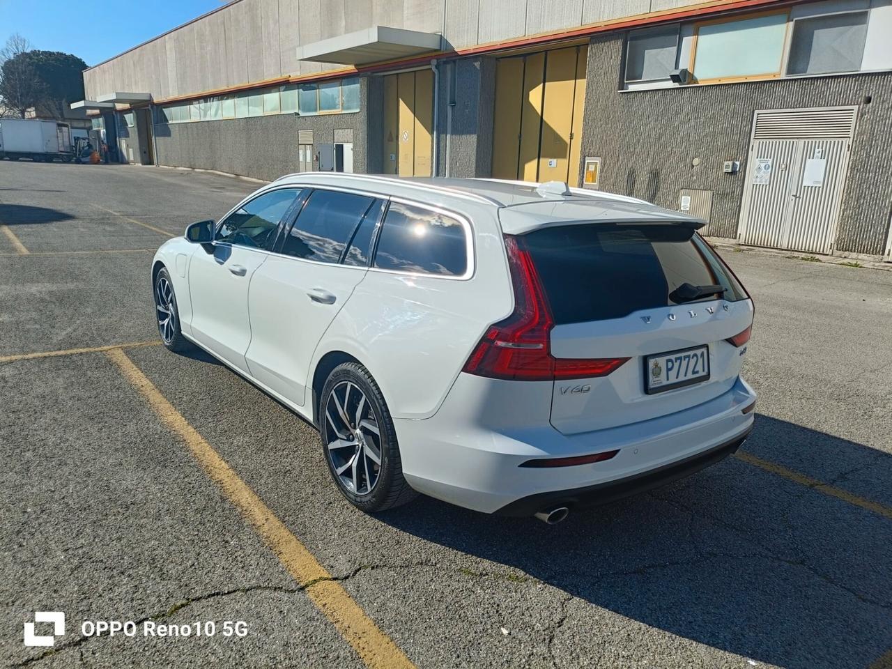 Volvo V60 T6 Recharge AWD Plug-in Hybrid Inscription Expression