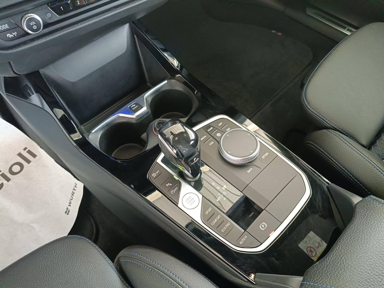 BMW Serie 1 F40 - 118d Msport auto