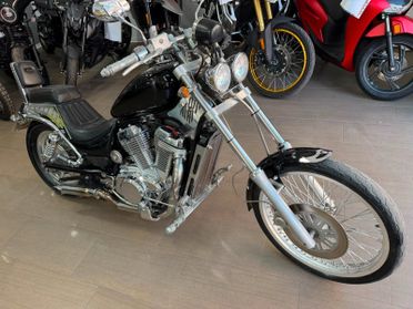 Suzuki Intruder 800