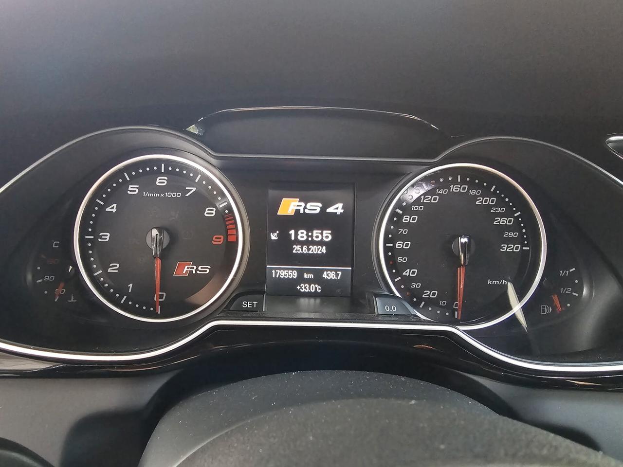 Audi A4 RS4 AVANT 4.2 V8 TFSI 450CV