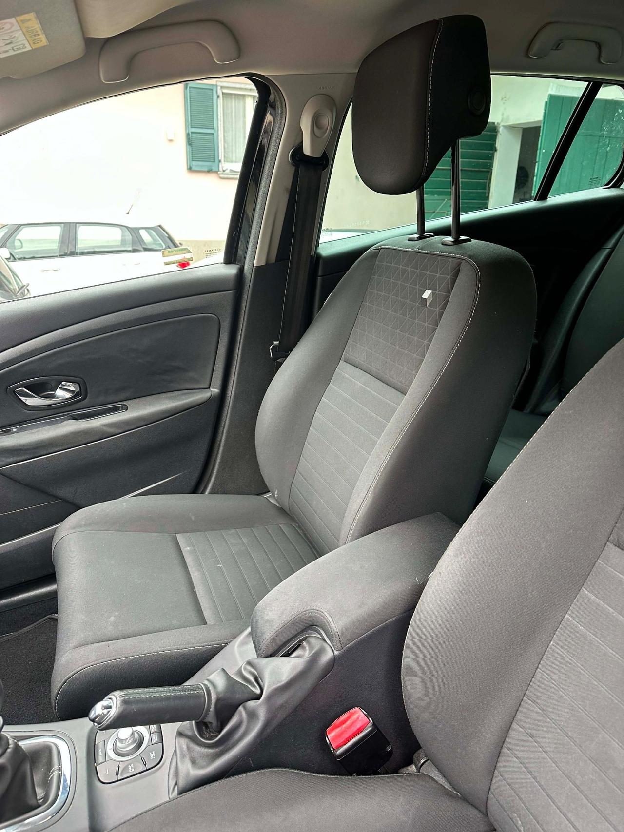 Renault MEGANE dCi 110CV SPORTTOUR LIMITED EU6B