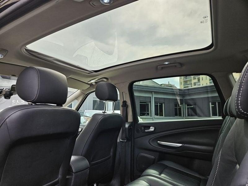 Ford S-Max 2.0 203 cv EcoBoost Titanium