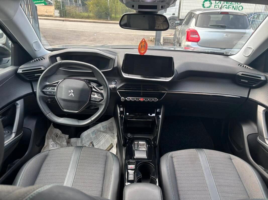 Peugeot e-2008 E- Allure Pack 100kW