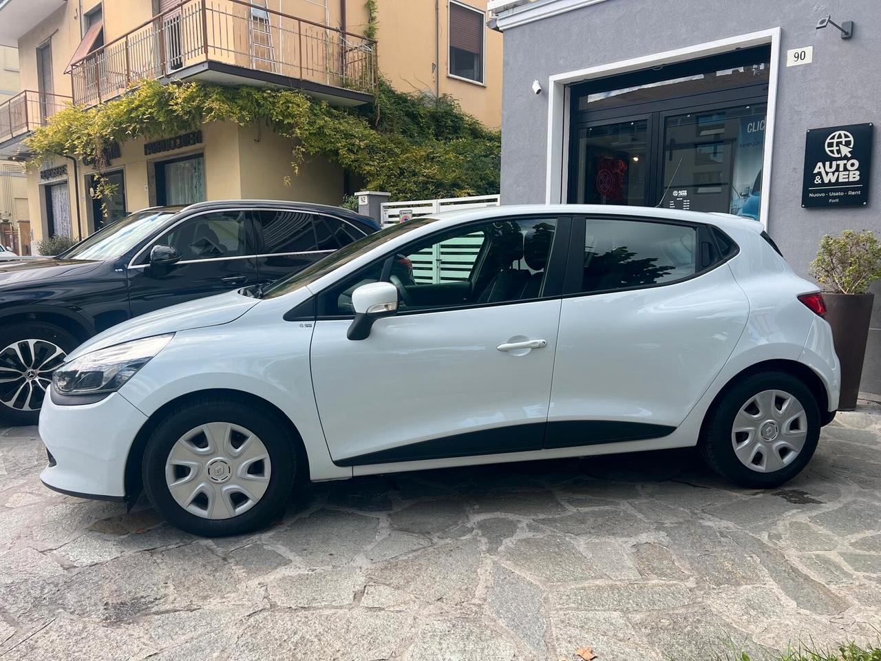 RENAULT CLIO 1.2 5P 73CV LIVE NEOPATENTATI
