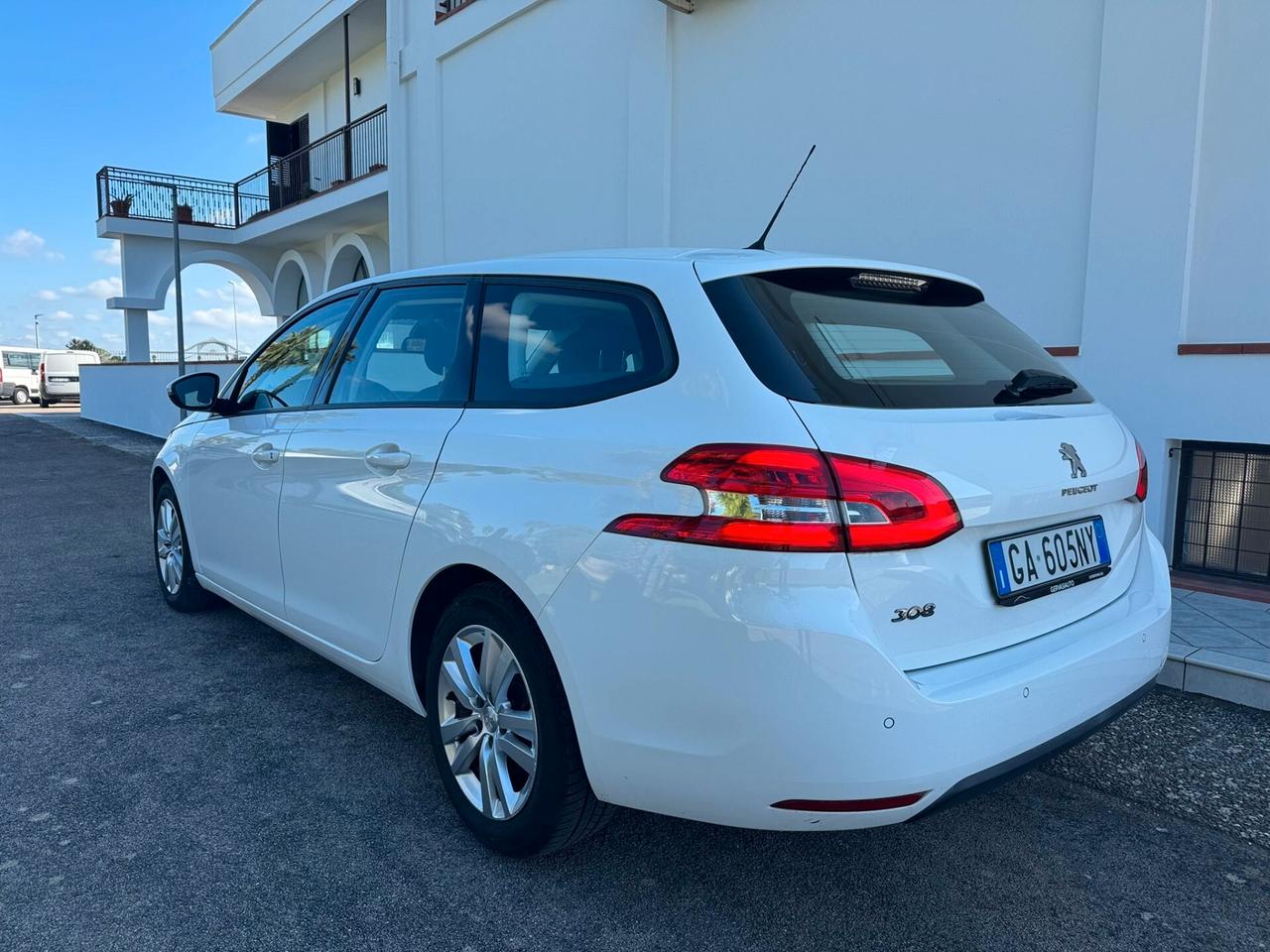 Peugeot 308 HDi AZIENDALE Cambio Automatico