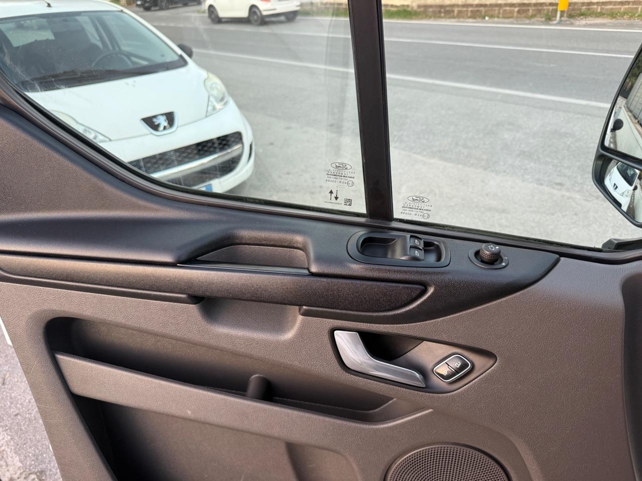 Ford Transit Custom 2.0 Diesel 3 Posti