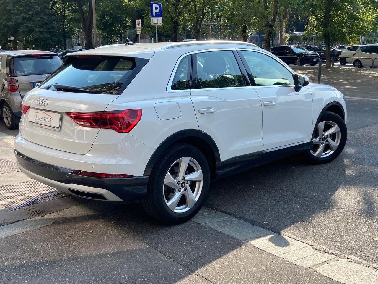 Audi Q3 Business Advanced 2.0 35 TDI #11442