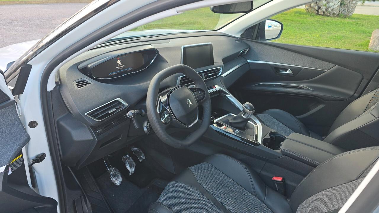 Peugeot 3008 BlueHDi 130 S&S Allure