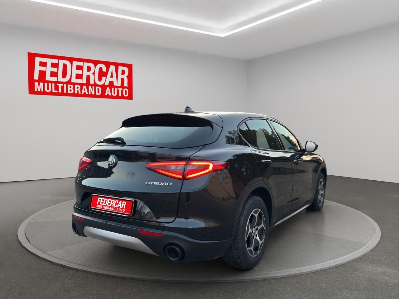 Alfa Romeo Stelvio 2.2 Turbodiesel 190 CV AT8 Q4 Business