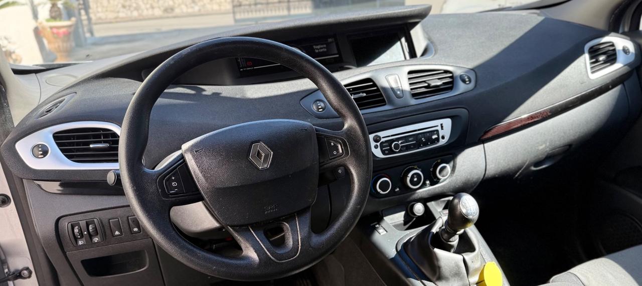 Renault Scenic X-Mode 1.5 Diesel 110 Cv