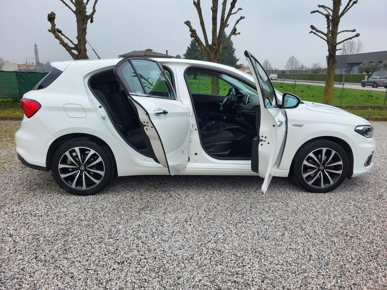 Fiat Tipo 1.6 Mjt S&S 5 porte Lounge