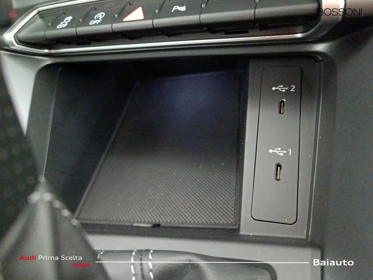 Audi Q3 35 2.0 tdi s line edition s tronic